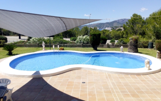 Classic villa with pool and garden in Santa Ponsa - Investment