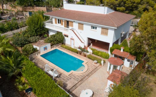 Wunderschöne mediterrane Villa in Nova Santa Ponsa mit viel Platz - ideal als Investment