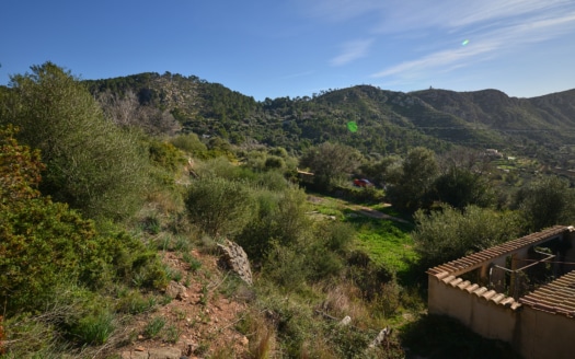 Natural stone finca in the middle of the Tramuntana of Andratx with mountain views and own mountain on extensive terrain